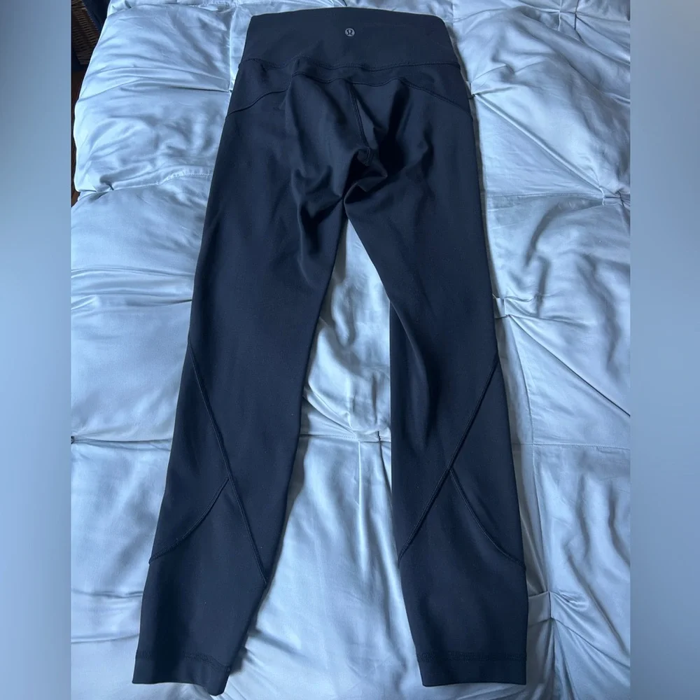 lululemon in movement tight 25” - Picture 3 of 5